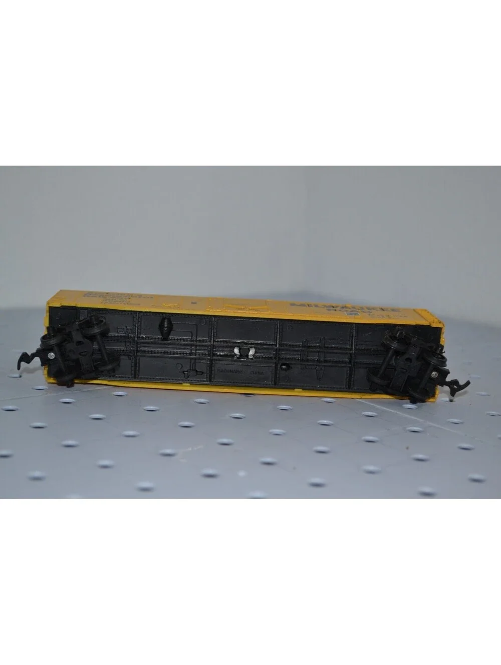 Vintage Box Cars HO Scale Lot of 3 Bachmann Tyco Burlington, Milwaukee, Swift